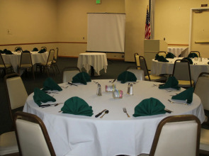 Clarion Inn Near China Lake Naval Station