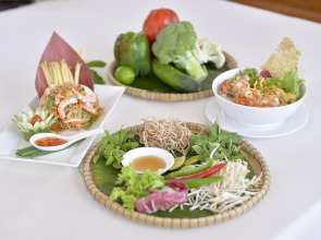 Sandy Beach Non Nuoc Resort