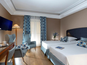 Отель Royal Continental Hotel Naples