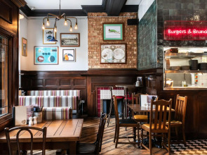 Publove The Rose & Crown