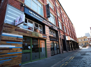 International Inn - Hostel