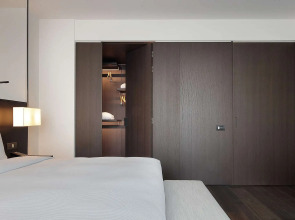 Отель Hilton Lake Como