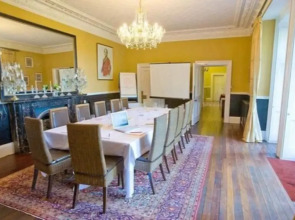 Albert Cottage Hotel