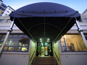 Kiwi International Hotel