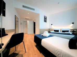 Air Rooms Rome Airport by HelloSky