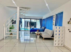 Mona Lisa pool villa