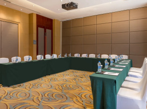 Crowne Plaza Yichang by IHG