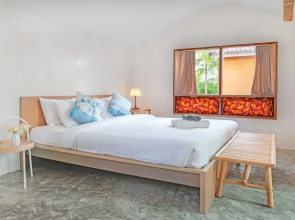 The Little White Bird Traveller Hostel