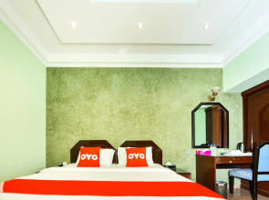 OYO 137 Marina Hotel