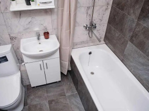 Апартаменты на улице Александра Полина 1