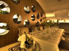 Roset Hotel & Residence