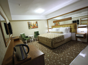 Grand Corner Hotel - Boutique Class