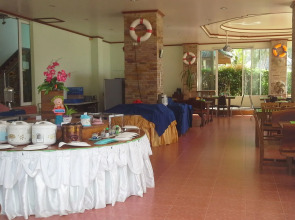 Mam Kai Bae Beach Resort