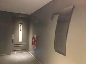 Broadway Hotel & Suites