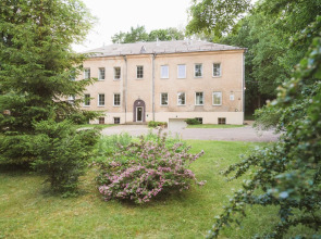 Downtown Forest Hostel & Camping