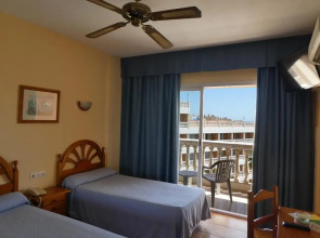 Hotel Parasol by Dorobe