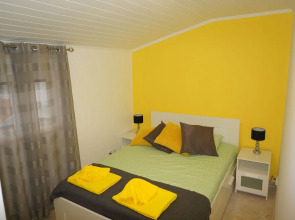 Oriente DNA Studios & Rooms