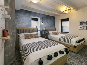 The Wayfarer Downtown LA, Tapestry Collection by Hilton