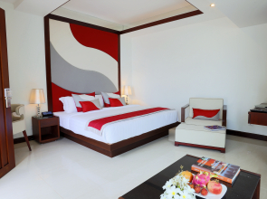 Independence Hotel by Dara