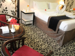 Zowar International Hotel