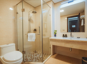 Thang Long Opera Hotel