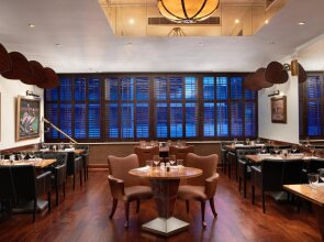 The Rubens at the Palace