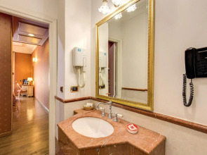 Hotel La Lumiere di Piazza di Spagna