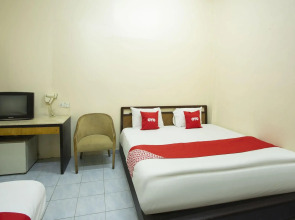 SPOT ON 90137 Casavilla Hotel Pudu