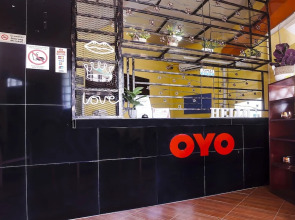 Hotel O Night Queen salak Tinggi