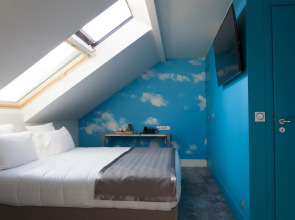 Hotel Sixteen Paris Montrouge