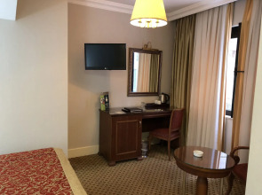 Taksim Metropark Hotel