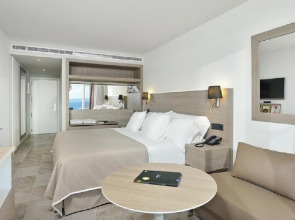 Отель Melia Calviá Beach