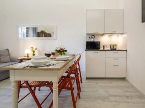 Central Station Apartment by Mmega