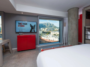 Radisson RED V&A Waterfront, Cape Town