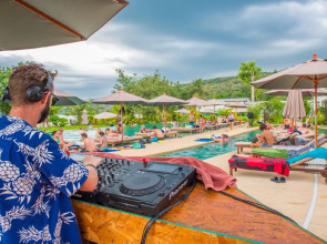 PP Charlie Beach Resort