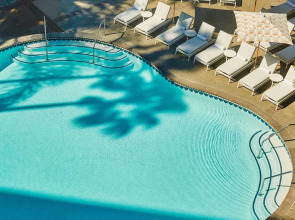 Fairmont Miramar Hotel