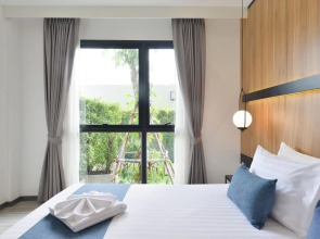 Gate43 Airport Hotel