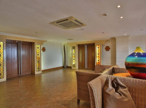 Crown Regency Suites & Residences - Mactan