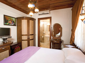 Cicerone Lodge Hotel