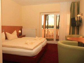 Strandhotel & Restaurant Mirow