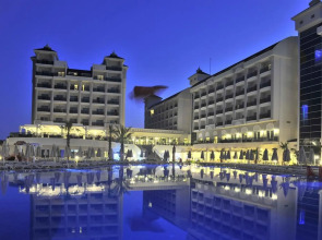 Lake & River Side Hotel & Spa