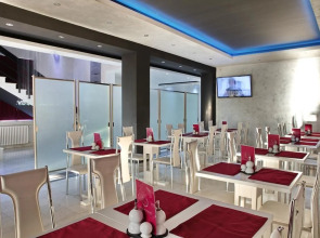 Side One Design Hotel