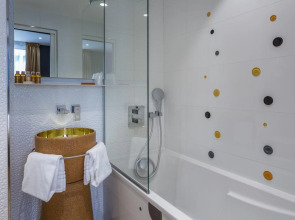 Hotel Les Bulles de Paris