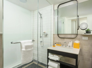 Hotel Indigo Lower East Side New York by IHG