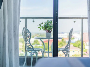 The Square Kampot Hotel