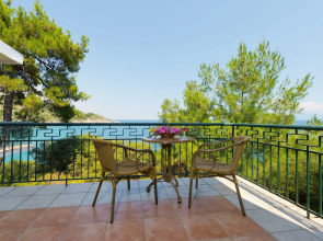 Отель Bomo Tosca Beach