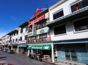 OYO 836 Mandurah Room & Cafe