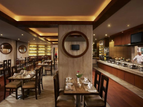 Hotel The Royal Plaza