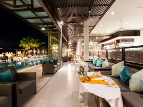 Cape Sienna Gourmet Hotel & Villas