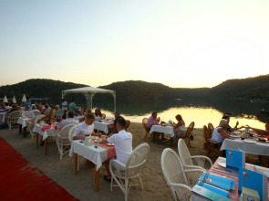 S3 Seahorse Beach Club & Hotel